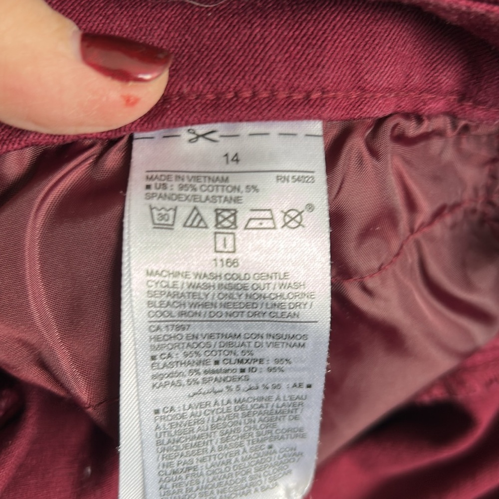 Old navy pixie pant - Picture 5 of 7